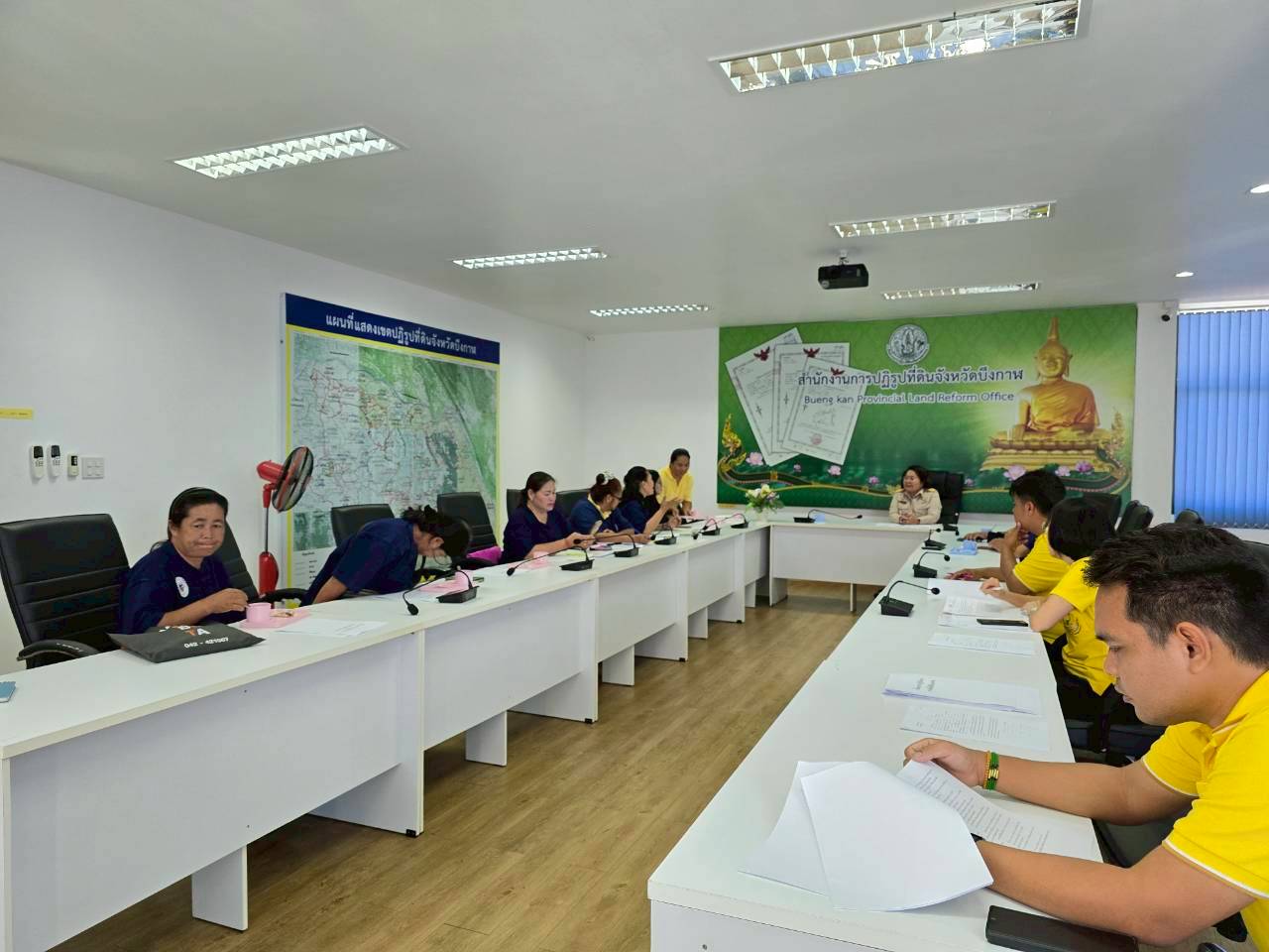 title - ประชุมให้คำแนะนำและชี้แจงรายละเอียดและขั้นตอนการดำเนินงาน วิธีการเสนอที่ดินเอกชนให้ ส.ป.ก.จังหวัด